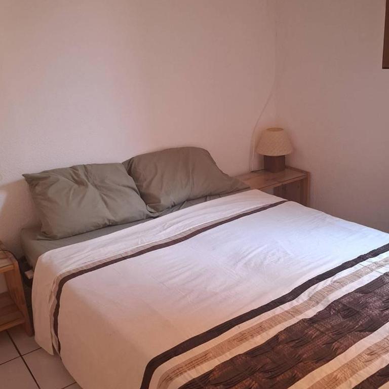 Villa T3 Mezzanine 6 pers. avec piscine, parking privé, proche plage et commerces - FR-1-81-270 - Villa - 17