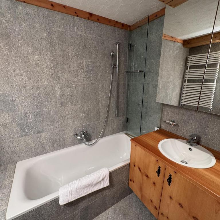 Chesa Grischuna 4pax - Madulain - Apartment - 14