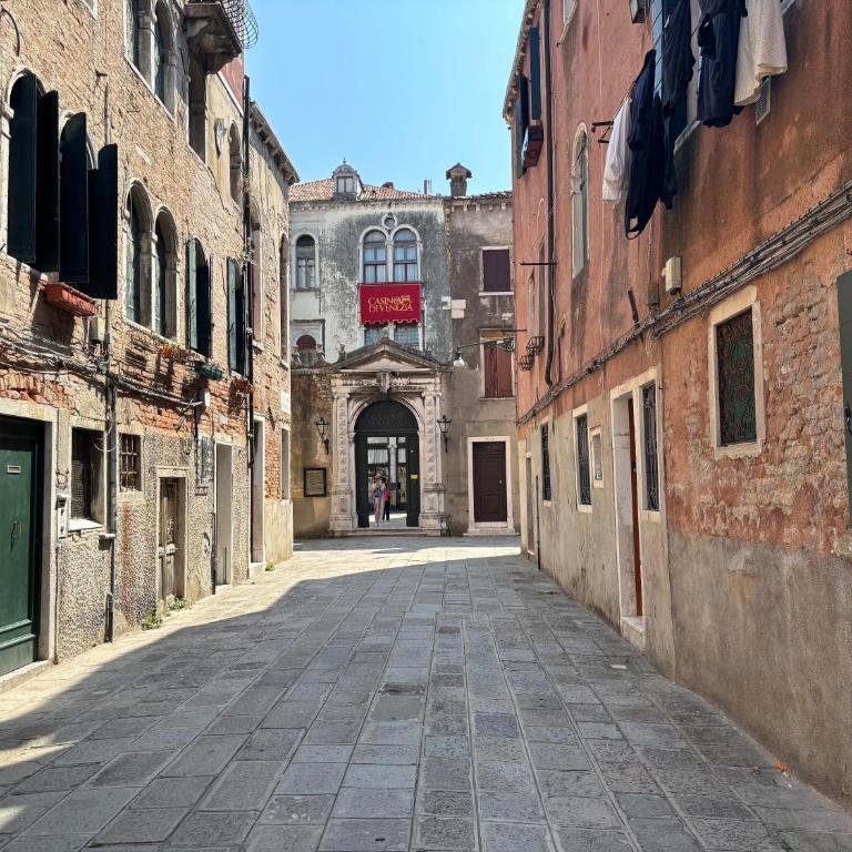 Ca' Sunshine Your Home in San Marcuola Venice - Two-Bedroom Apartment - 32