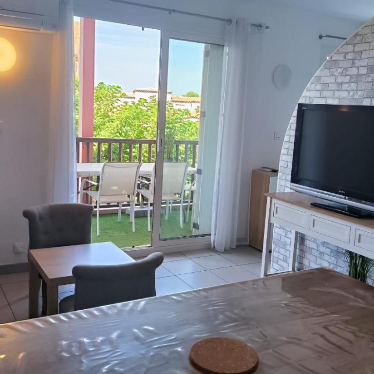 Appartement moderne, climatise et pret pour vos vacances - Apartment - 7