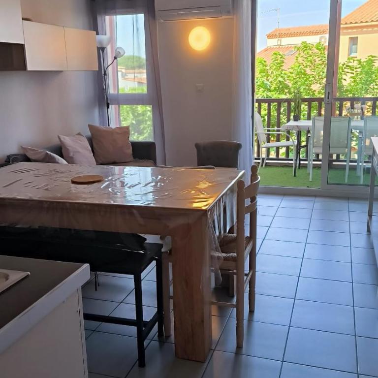 Appartement moderne, climatise et pret pour vos vacances - Apartment - 9