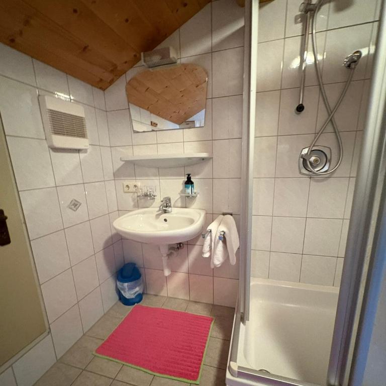Ferienhof Kohler - Apartment mit 2 Schlafzimmern und Bergblick - 8