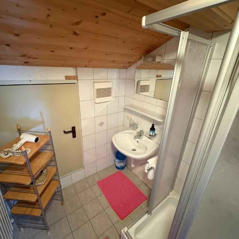 Ferienhof Kohler - Apartment mit 2 Schlafzimmern und Bergblick - 9