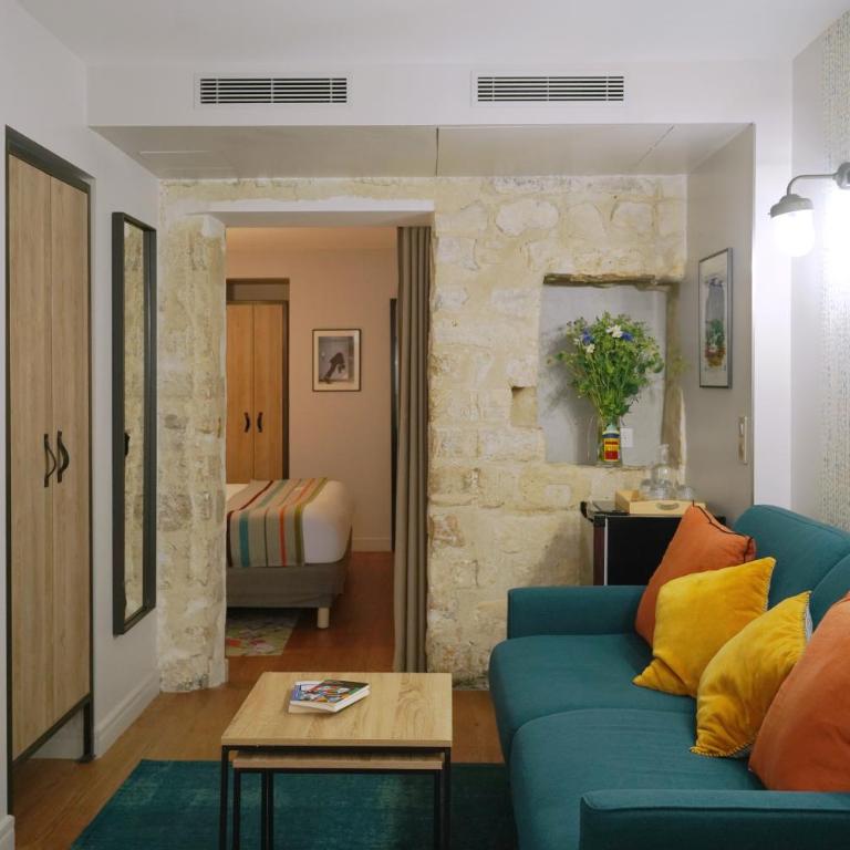 Hotel Litteraire Marcel Ayme, BW Premier Collection - Appartement Lit King-Size avec Cuisine - 9