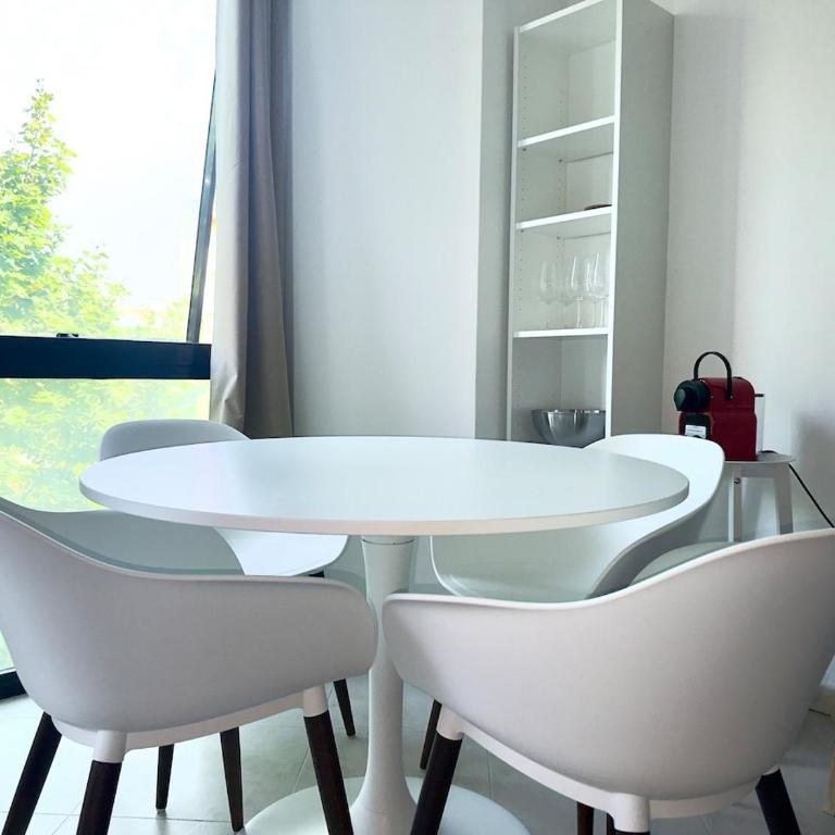 Spacious new studio and terrace - One-Bedroom Apartment - 9