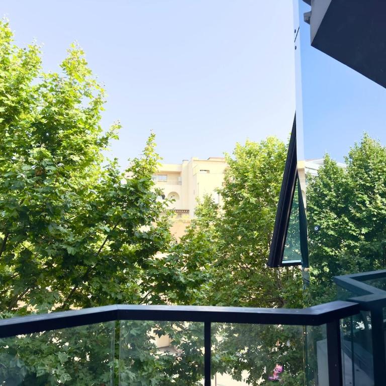 Spacious new studio and terrace - One-Bedroom Apartment - 24