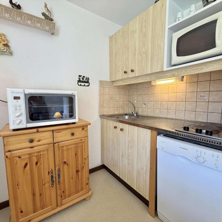 Studio cabine à 700m de Praz-Sur-Arly, navettes gratuites, parking, wifi et ménage inclus - Appartement 1 Chambre - 11
