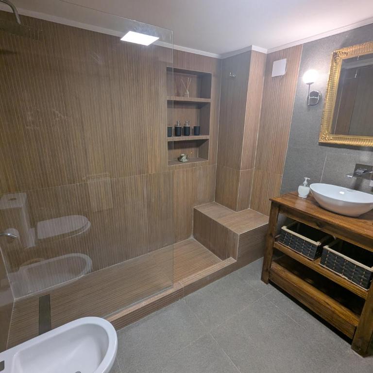 Citizen Kane Lodge - Hospedaje Gourmet - Double Room with Shared Bathroom - 25