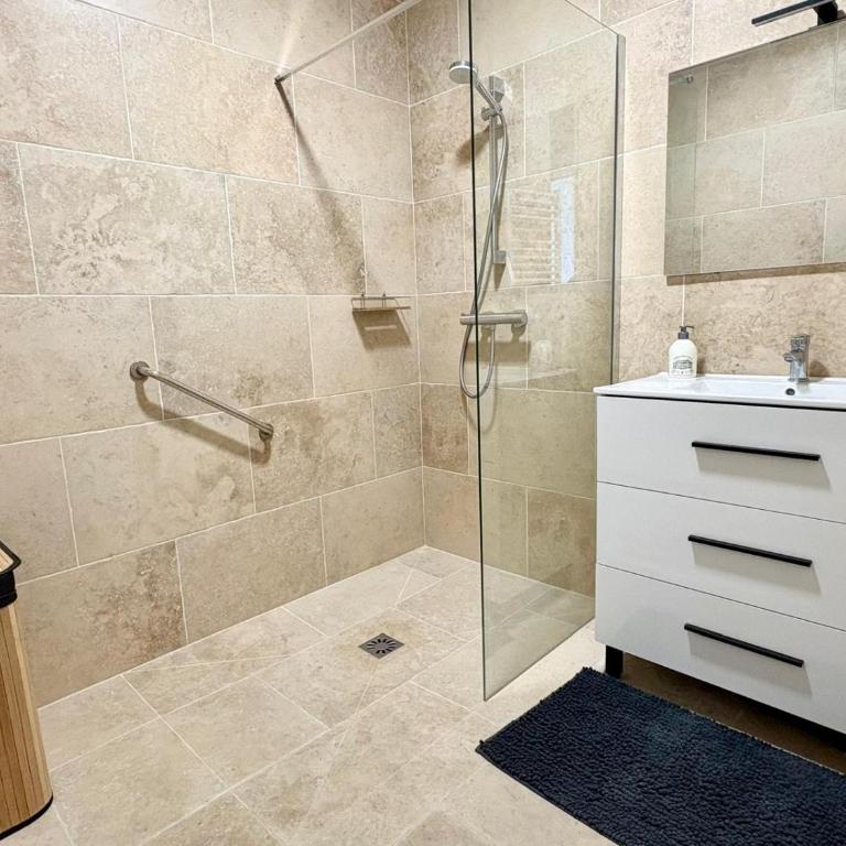 Quiet Flat with view and Swimming pool - Appartement 1 Chambre - Vue sur Mer - 2