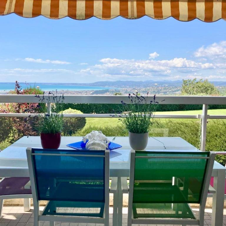 Quiet Flat with view and Swimming pool - Appartement 1 Chambre - Vue sur Mer - 3