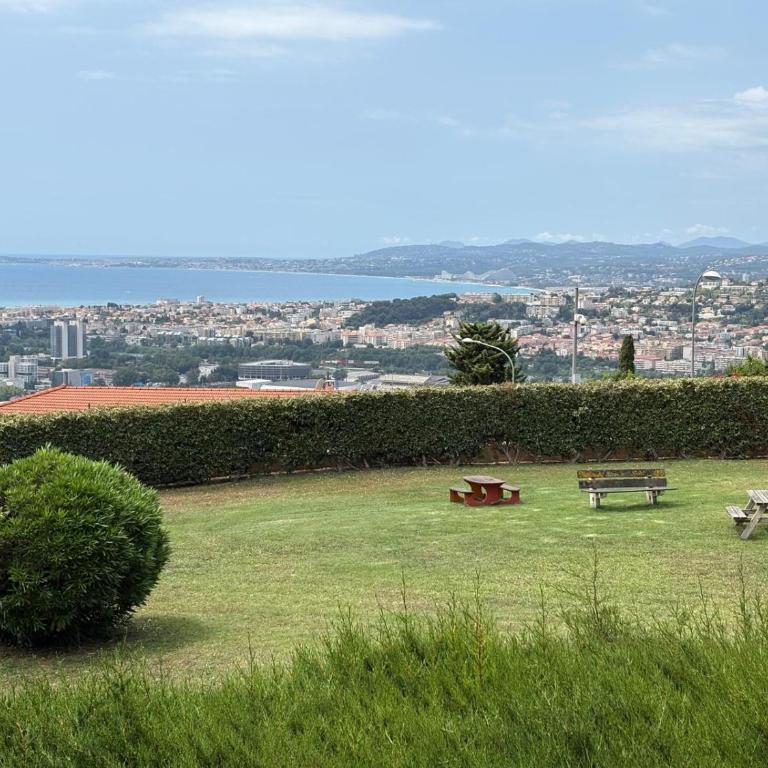 Quiet Flat with view and Swimming pool - Appartement 1 Chambre - Vue sur Mer - 4