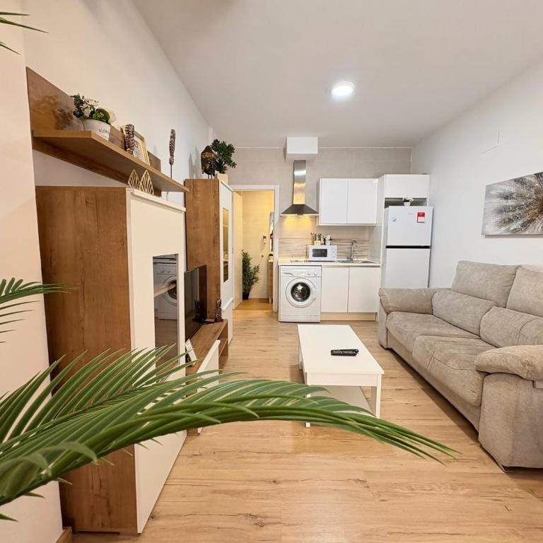 Duplex Huelin II & Beach - One-Bedroom Apartment - 12