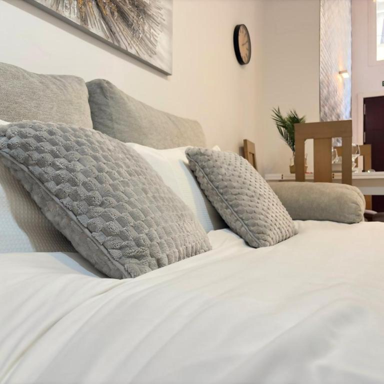 Duplex Huelin II & Beach - One-Bedroom Apartment - 20