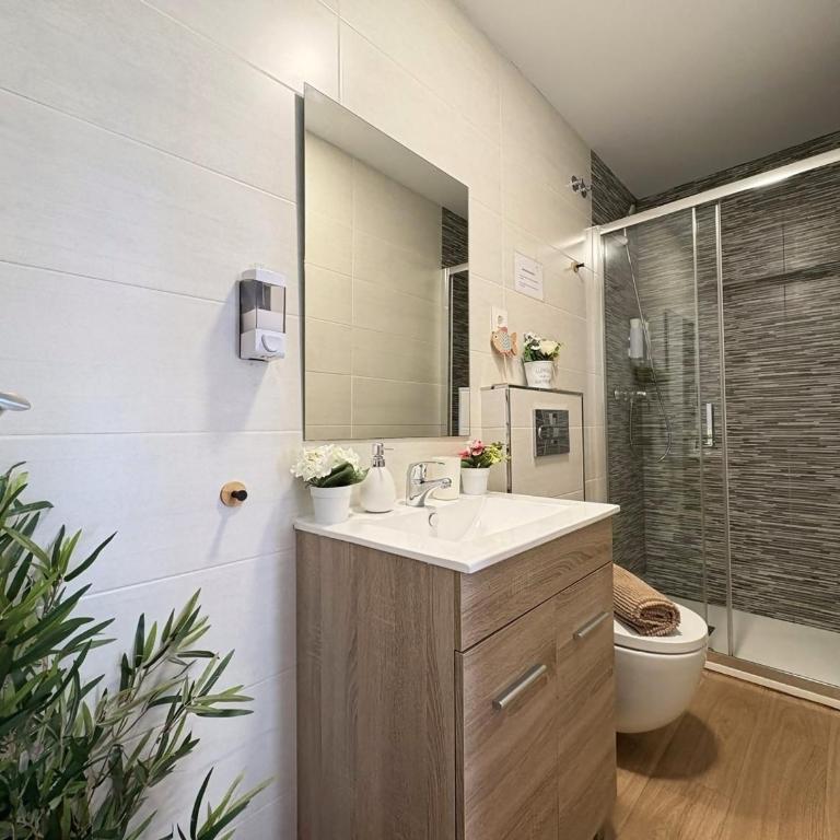 Duplex Huelin II & Beach - One-Bedroom Apartment - 21