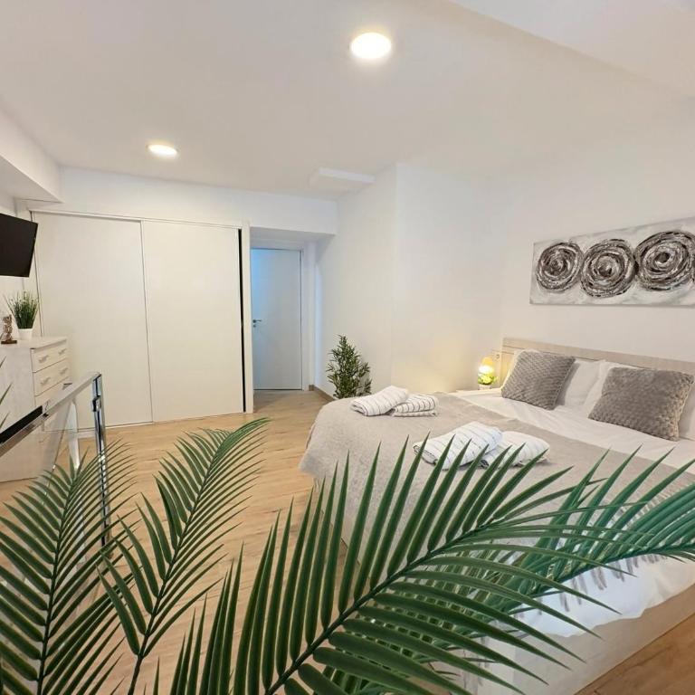 Duplex Huelin II & Beach - One-Bedroom Apartment - 26