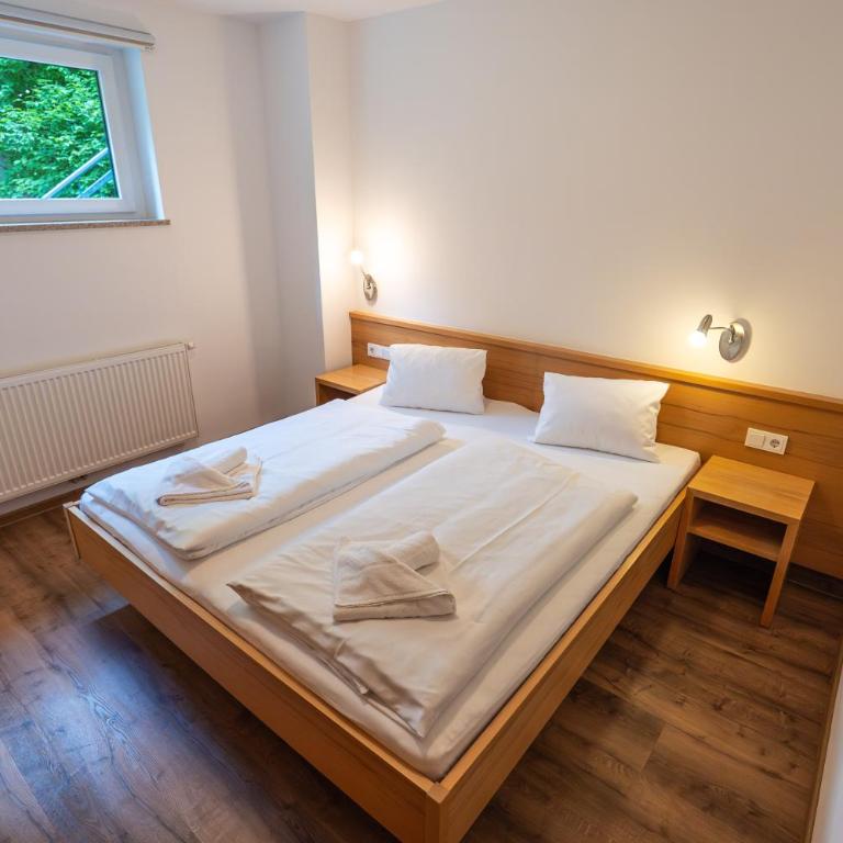 Appartements MaLo by we rent, VIEHHOFEN SUMMERCARD INCLUDED - Deluxe Apartment mit Balkon und 2 Schlafzimmern - 9