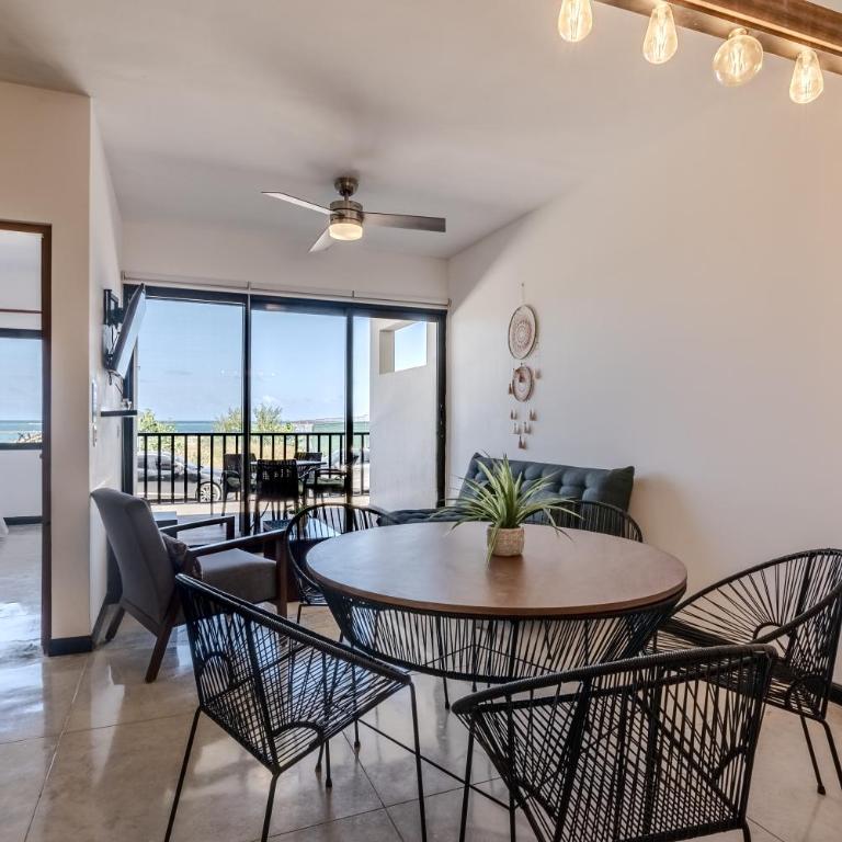 Vela's Condos Ocean Front - Two-Bedroom Apartment Ocean Front (5 Adults) - 3