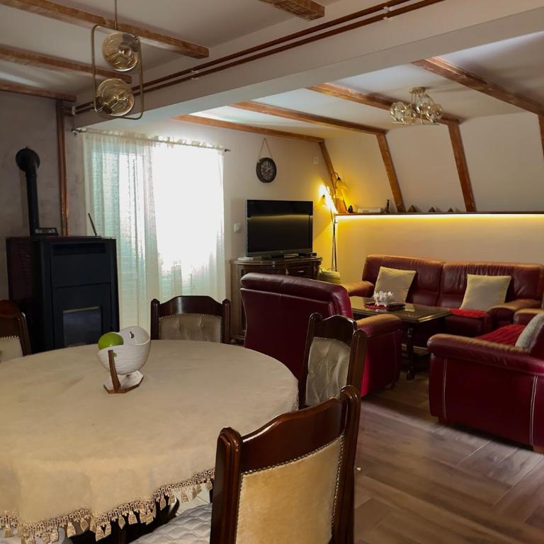 Vikendica Pine - Two-Bedroom House - 19