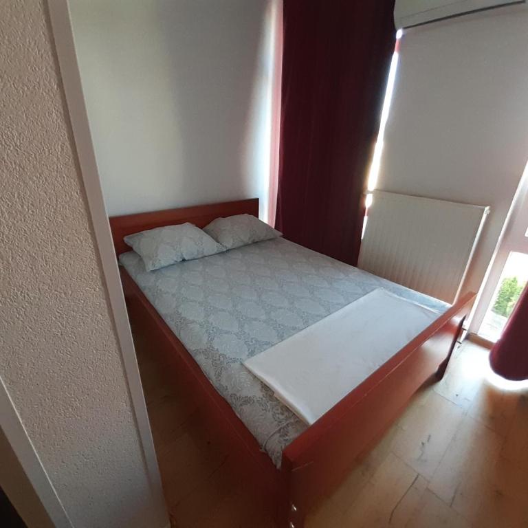 Motel Plaza - One-Bedroom Apartment - 5