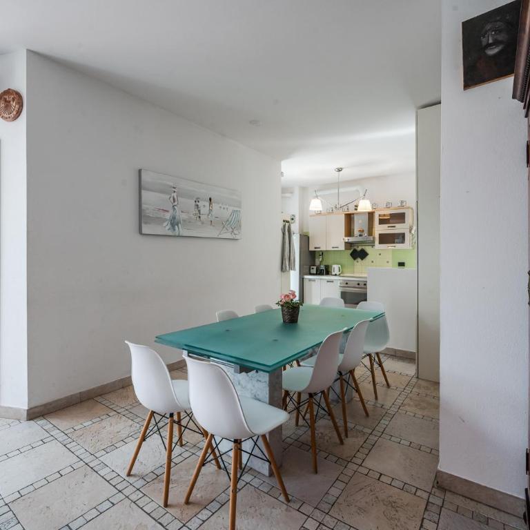 BALDA HOUSE, covered and heated pool Only for you - Three-Bedroom Vacation Home - 21