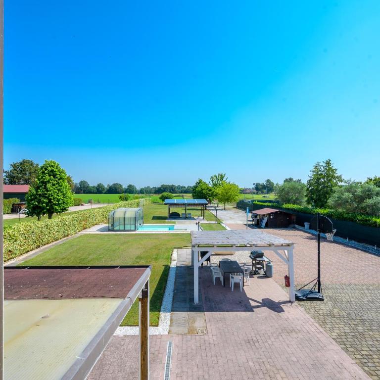 BALDA HOUSE, covered and heated pool Only for you - Three-Bedroom Vacation Home - 49