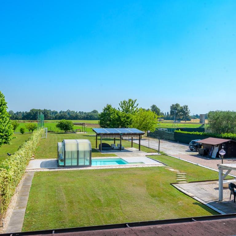 BALDA HOUSE, covered and heated pool Only for you - Three-Bedroom Vacation Home - 56
