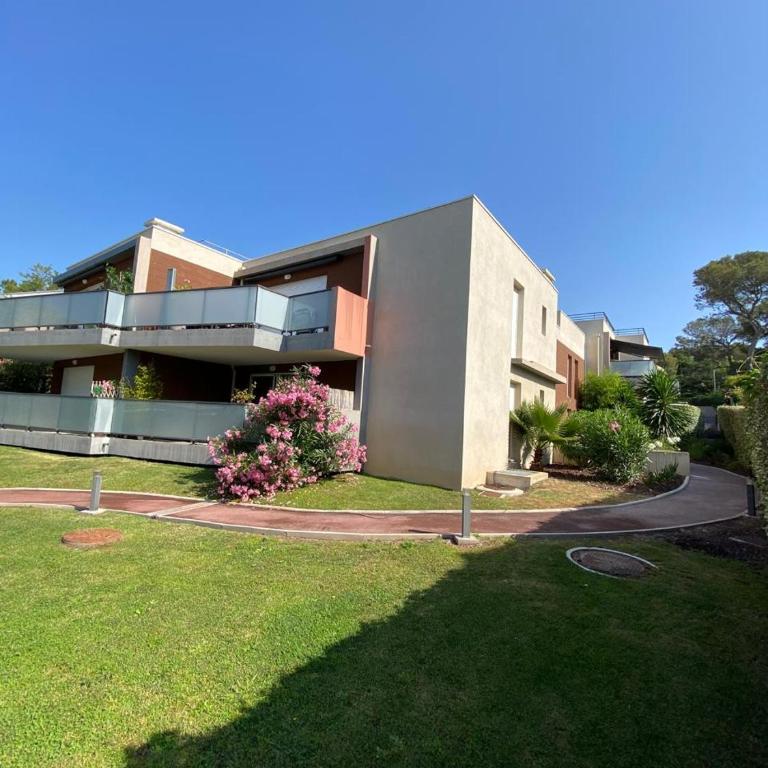Un coin de tranquillité non loin de la mer - One-Bedroom Apartment - 10