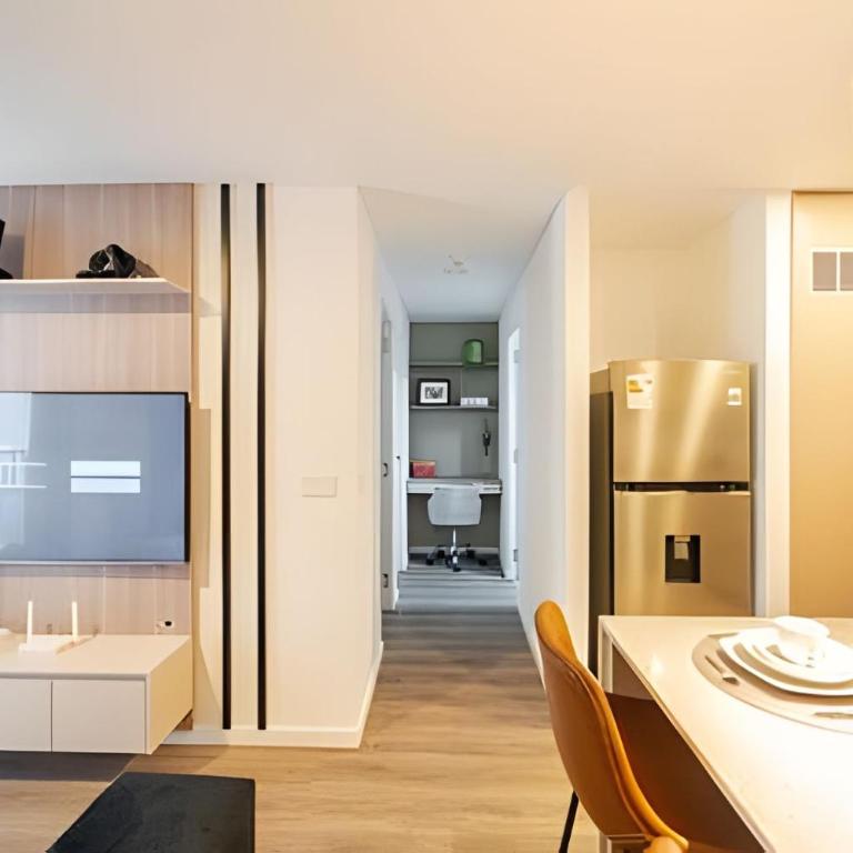 Edificio Los Pinos - Two-Bedroom Deluxe Apartment with Balcony - 25
