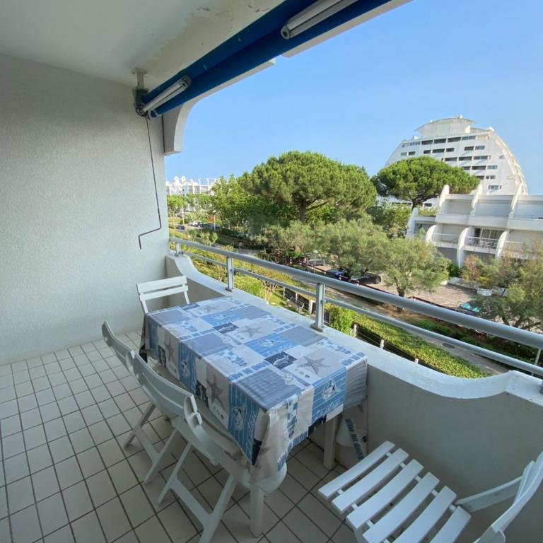 Appartement à la Grande Motte à 50m de la plage - Studio with Balcony - 9