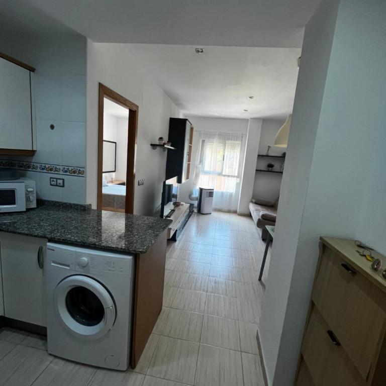 Cerca del mar, ascensor, descuentos semanales 4 personas - One-Bedroom Apartment - 2