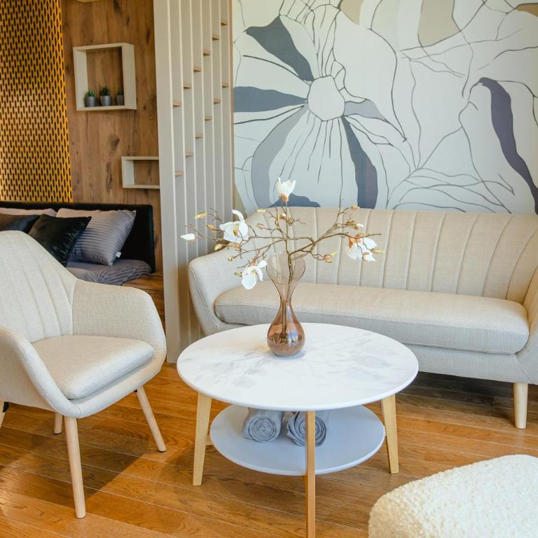 Luna Residence - One-Bedroom Apartment - 1