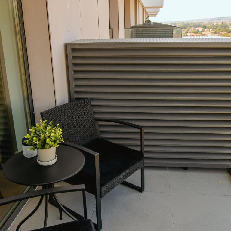 Luna Residence - One-Bedroom Apartment - 21