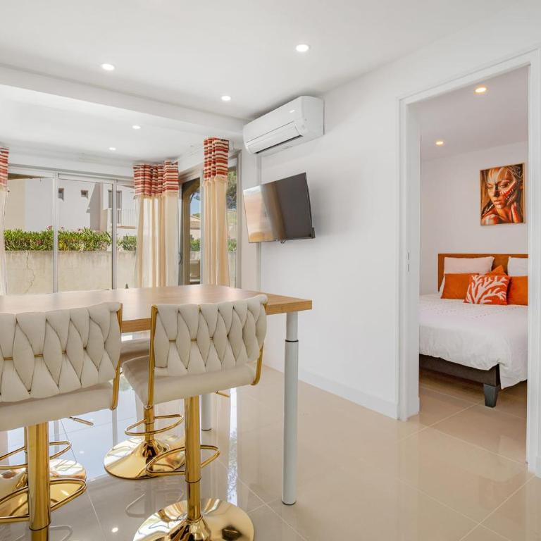 Ô Soleil Bright Apartment with Terrace and Private Parking - Apartment - 3