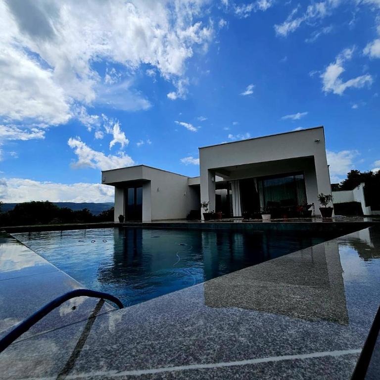Villa Bellevue - Three-Bedroom Villa - 36