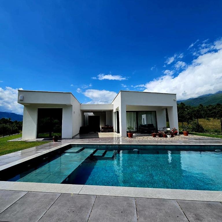 Villa Bellevue - Three-Bedroom Villa - 1
