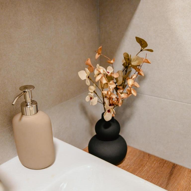 Luna Residence - One-Bedroom Apartment - 26