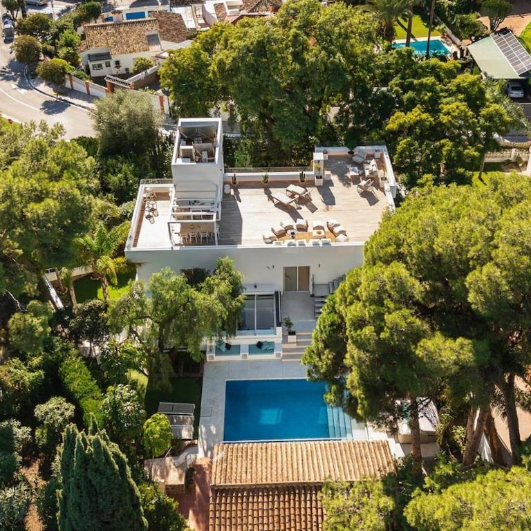 Villa Nueva Andalucía Ref #107 - Villa - 32