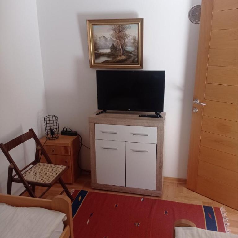 ABAGuesthouse - Double or Twin Room with Bathroom - 8