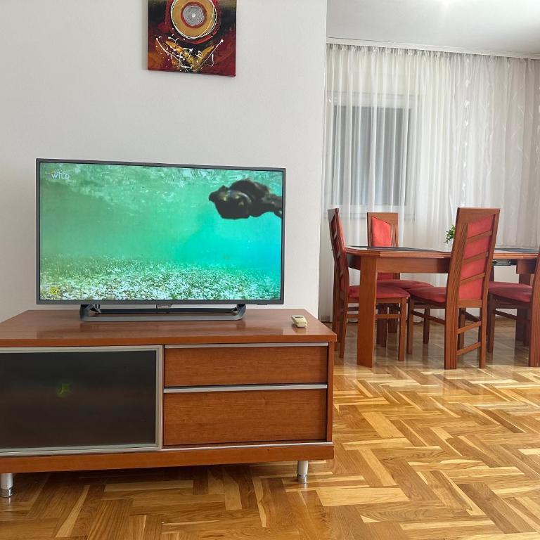 Apartments Naresi Mostar - Two-Bedroom Apartment with Balcony - 6
