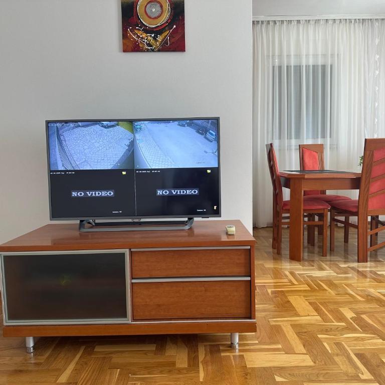 Apartments Naresi Mostar - Two-Bedroom Apartment with Balcony - 7