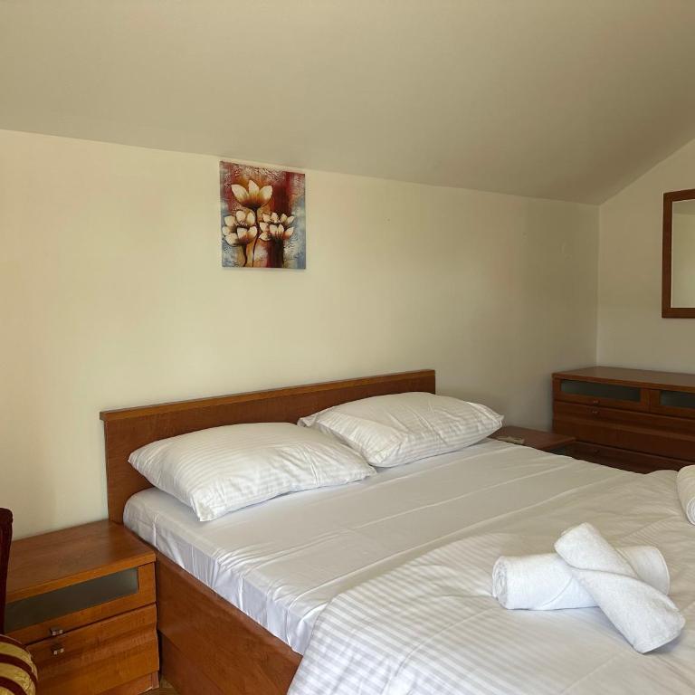 Apartments Naresi Mostar - Two-Bedroom Apartment with Balcony - 25