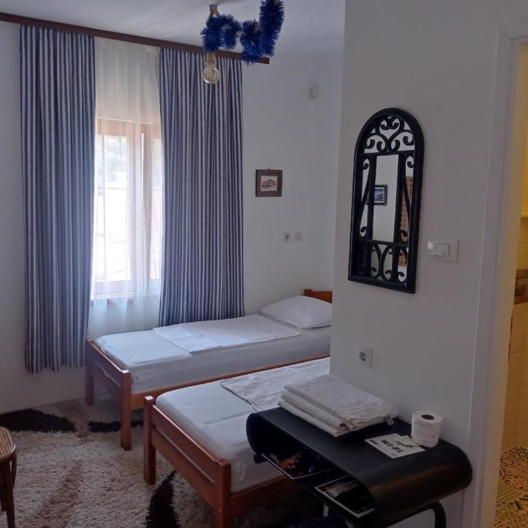 ABAGuesthouse - Double or Twin Room with City View - 11