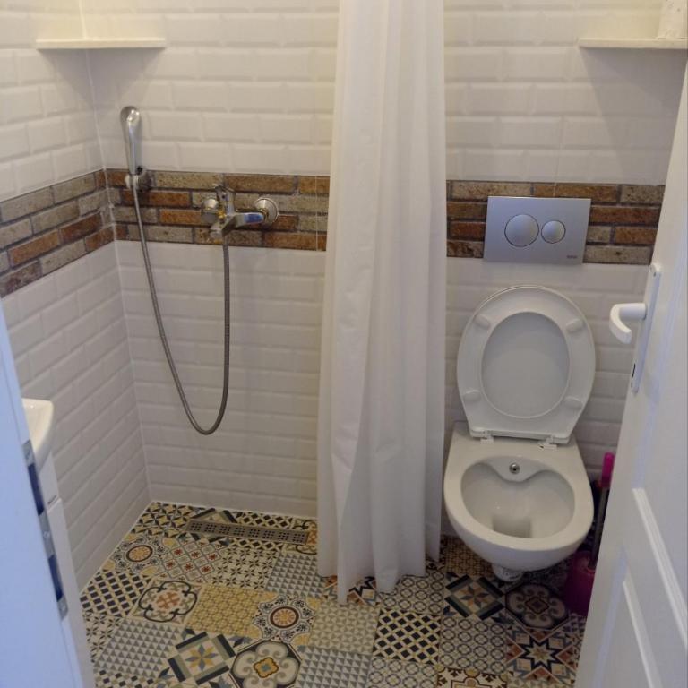 ABAGuesthouse - Double or Twin Room with City View - 9