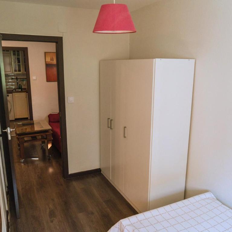 Cozy Apartment in Ventas - Two-Bedroom Apartment - 14
