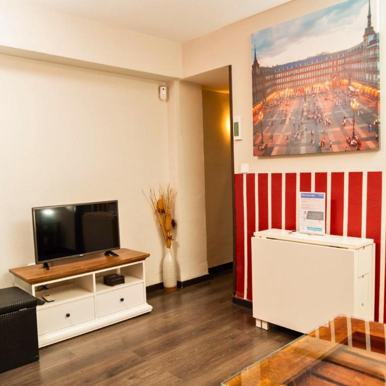 Cozy Apartment in Ventas - Two-Bedroom Apartment - 1