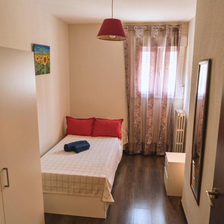 Cozy Apartment in Ventas - Two-Bedroom Apartment - 13