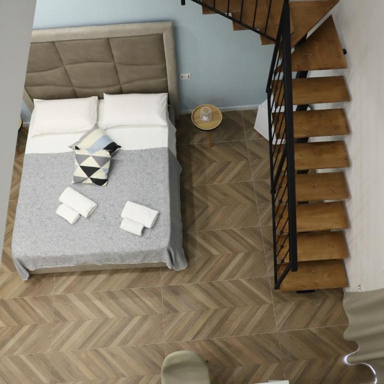 Partenope's Rooms - Camera Matrimoniale Deluxe con Balcone - 20