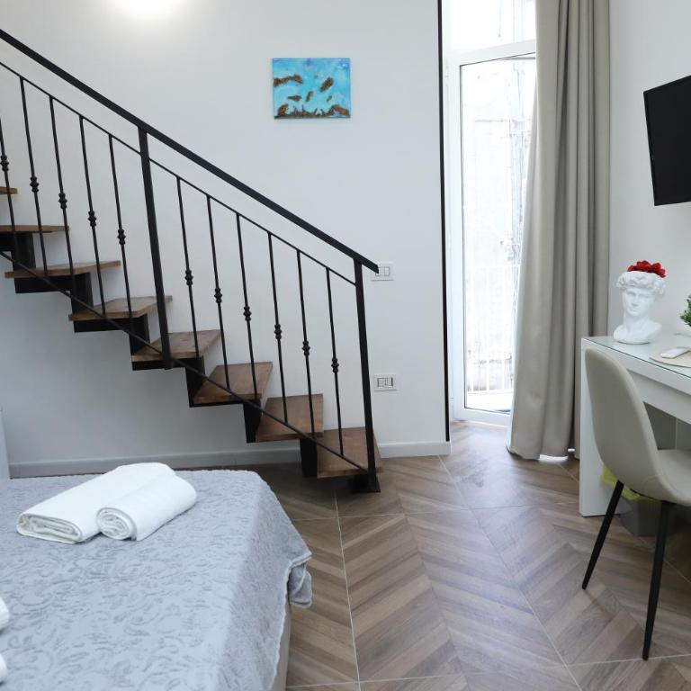 Partenope's Rooms - Camera Matrimoniale Deluxe con Balcone - 22