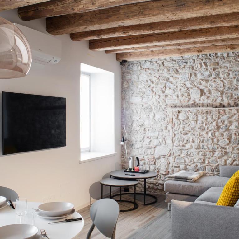 Borgo Gemona Luxury Suites - Appartamento con 2 Camere da Letto - 23