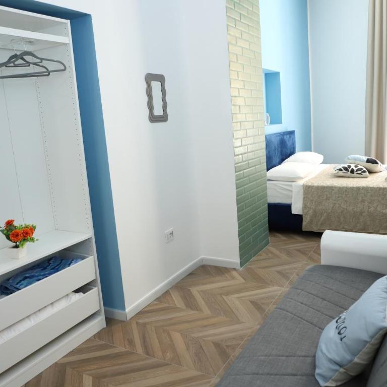 Partenope's Rooms - Camera Tripla Deluxe - 23